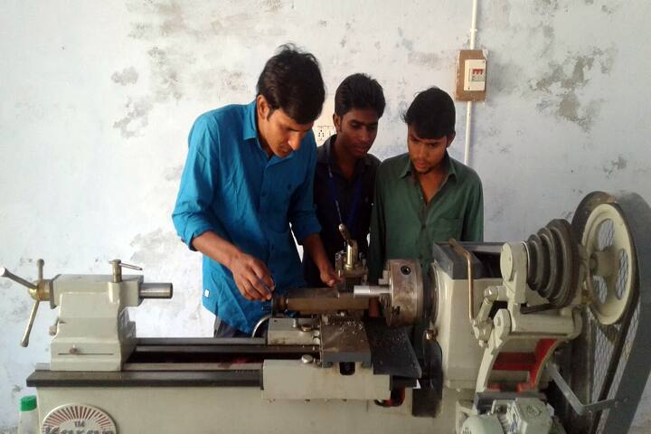 Krishna Vidyapeeth of Management and Technology campus in Bhiwani, Haryana, India — photo 4