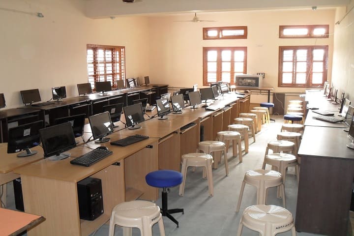 HB Patel Institute of Diploma Engineering and Technology campus in Godhra, Gujarat, India — photo 4