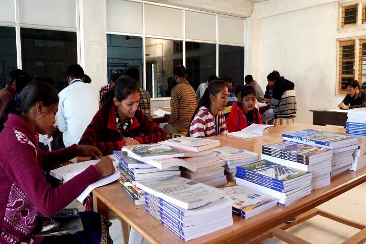 HB Patel Institute of Diploma Engineering and Technology campus in Godhra, Gujarat, India — photo 5