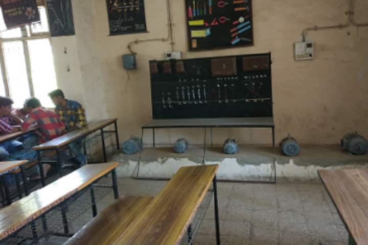 Government Polytechnic campus in Vyara, Gujarat, India — photo 4