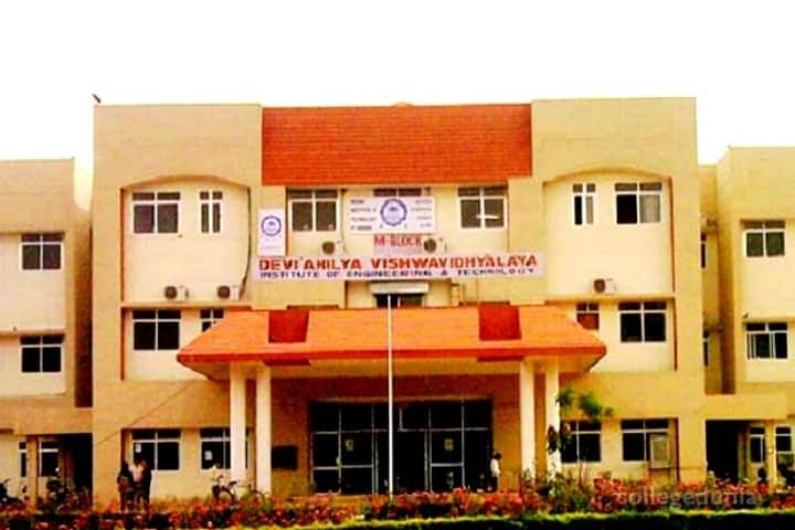 IET DAVV Indore campus in Indore, Madhya Pradesh, India