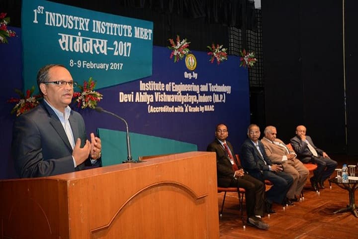 IET DAVV Indore campus in Indore, Madhya Pradesh, India — photo 2