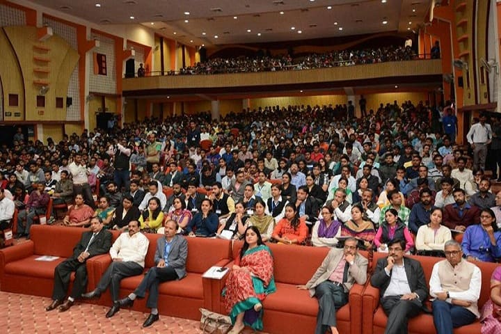 IET DAVV Indore campus in Indore, Madhya Pradesh, India — photo 3