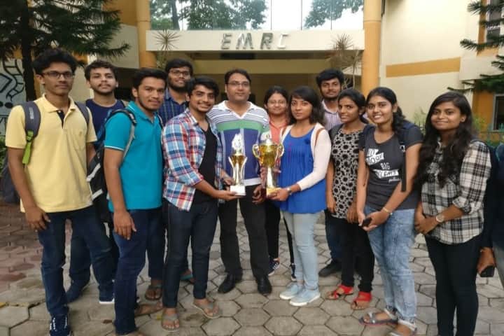 IET DAVV Indore campus in Indore, Madhya Pradesh, India — photo 5