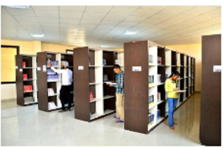 Delhi Technical Campus campus in Bahadurgarh, Haryana, India — photo 4