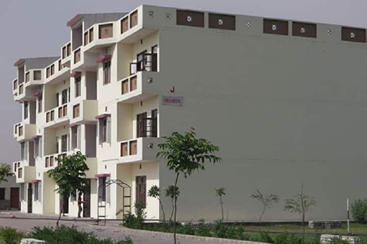 Om Institute of Technology and Management campus in Hisar, Haryana, India — photo 3