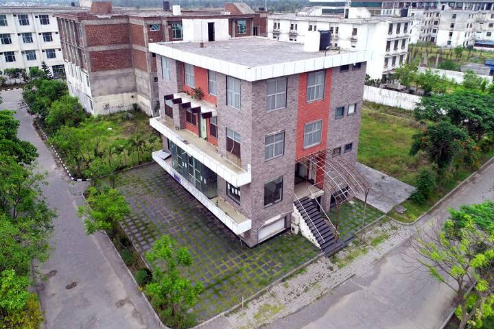 Yamuna Polytechnic For Engineering campus in Yamuna Nagar, Haryana, India — photo 4