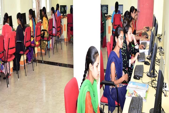 Sachdeva Girls College campus in Gharuan, Punjab, India — photo 3
