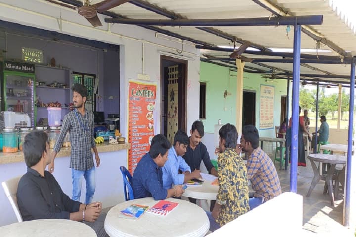 Vikrama Simhapuri University campus in Nellore, Andhra Pradesh, India — photo 5