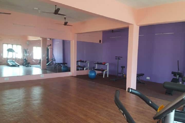 Vinayaka Mission's Sankarachariyar Dental College campus in Salem, Tamil Nadu, India — photo 2