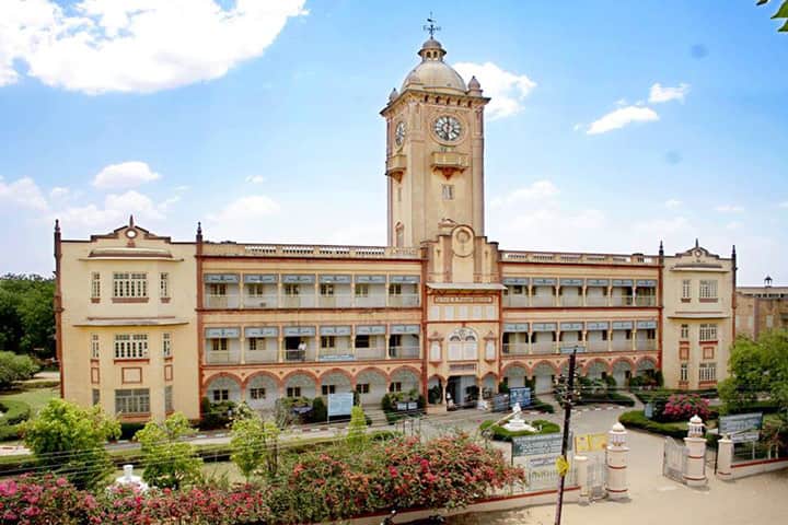 Seth Gyaniram Bansidhar Podar College campus in Jhunjhunu, Rajasthan, India — photo 1