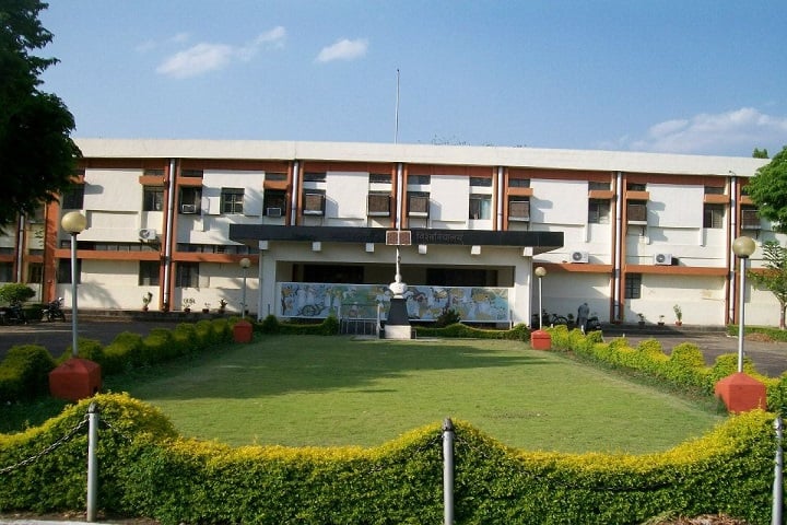 Jawaharlal Nehru Krishi Vishwavidyalaya campus in Jabalpur, Madhya Pradesh, India — photo 2