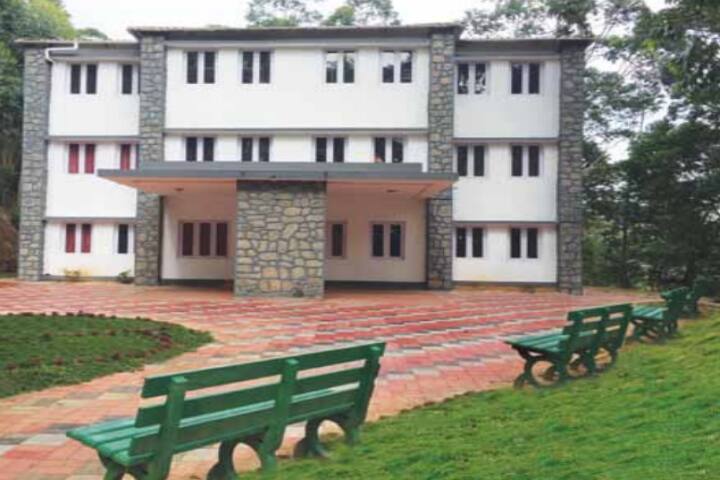 Mount Royal College campus in Suryanelli, Kerala, India — photo 5