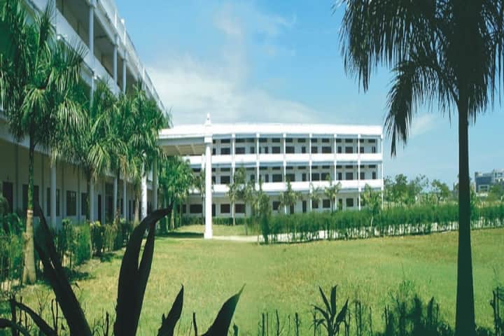 Thangavelu Engineering College campus in Chennai, Tamil Nadu, India — photo 1