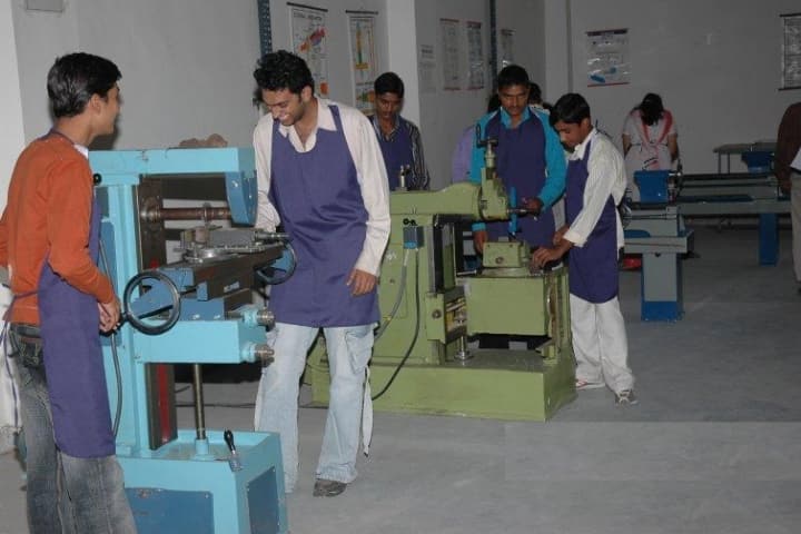 World Institute of Technology campus in Gurgaon, Haryana, India — photo 6
