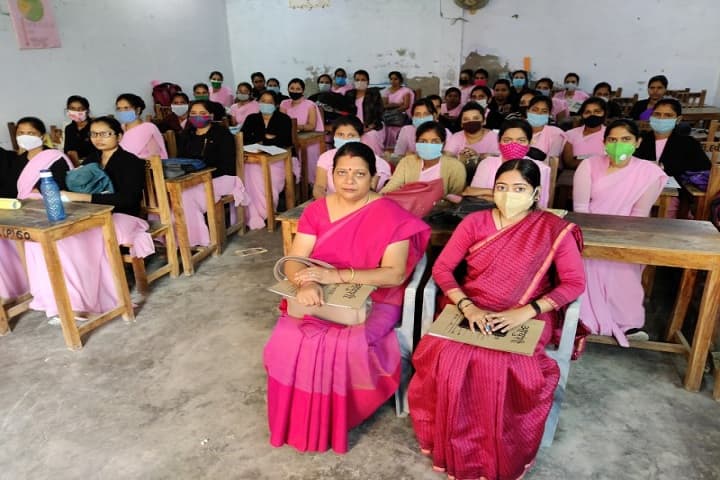 Sri Narayan Girls PG College campus in Unnao, Uttar Pradesh, India — photo 2