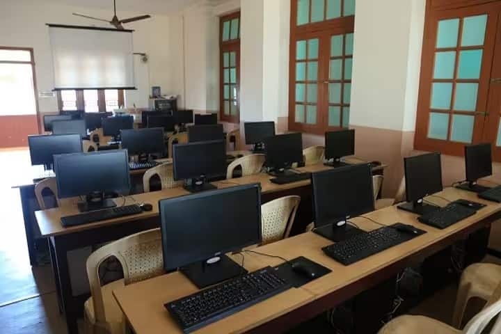 Government College campus in Kattappana, Kerala, India — photo 3