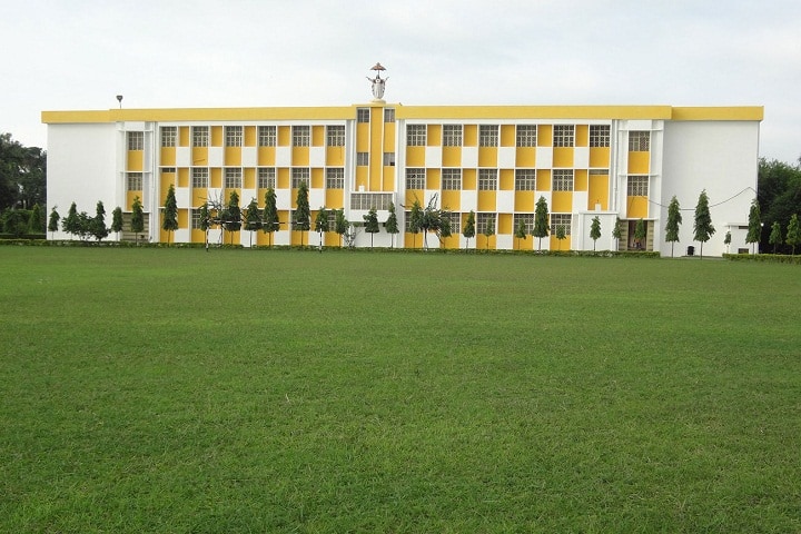 Sacred Heart Degree College campus in Sitapur, Uttar Pradesh, India — photo 1