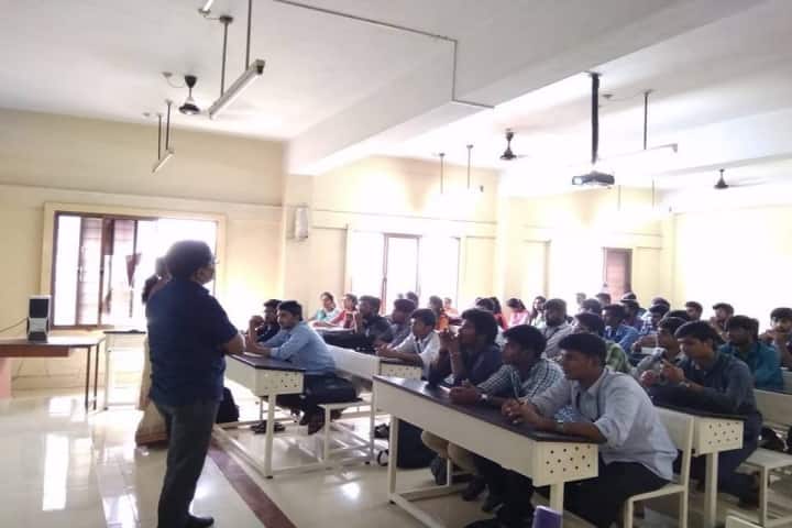 Dr MGR Educational and Research Institute campus in Chennai, Tamil Nadu, India — photo 3