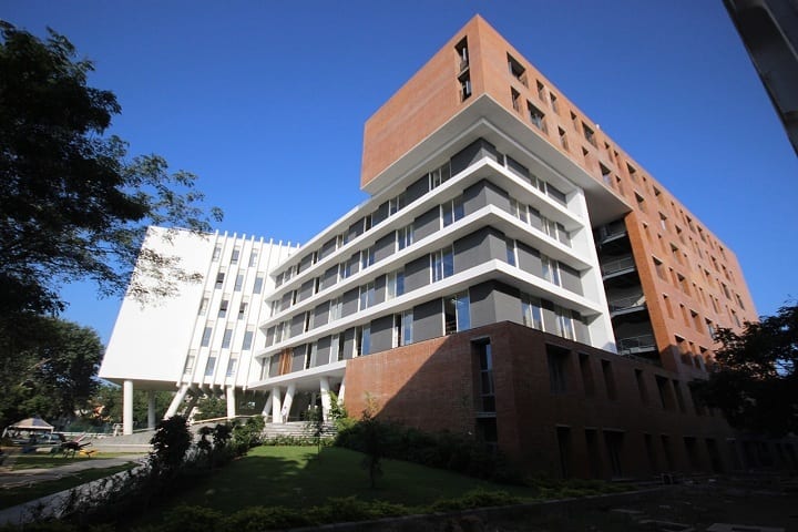 Crescent School of Pharmacy campus in Chennai, Tamil Nadu, India — photo 1