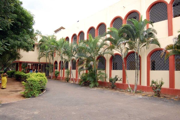 Sri Adi Chunchanagiri Women's College campus in Theni, Tamil Nadu, India — photo 3