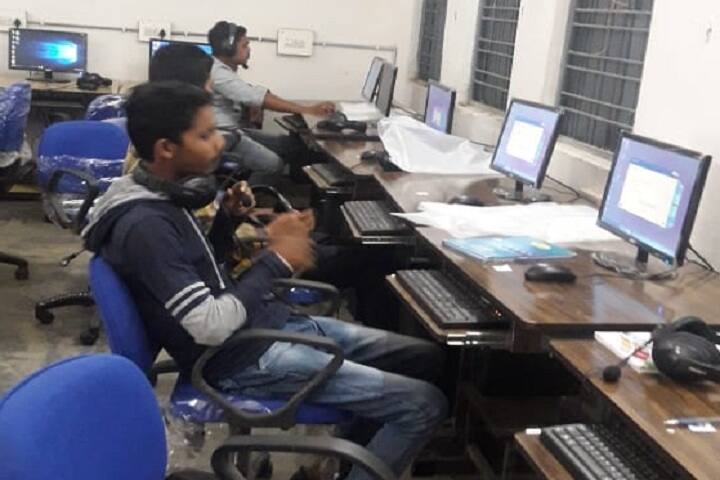 Government Mahamaya College campus in Bilaspur, Chhattisgarh, India — photo 4