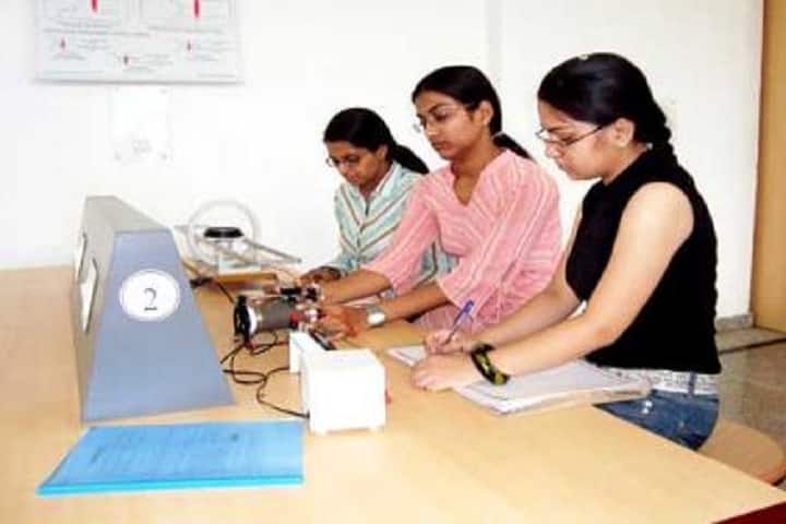 Rayat and Bahra College of Engineering and Biotechnology for Women campus in Mohali, Punjab, India — photo 2