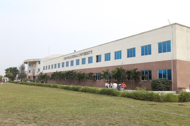 ITM Vocational University campus in Vadodara, Gujarat, India — photo 2