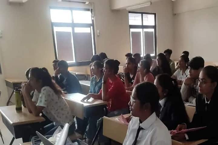 VM Patel College of Management Studies campus in Mehsana, Gujarat, India — photo 2