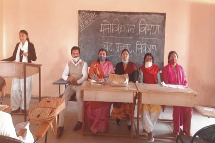 Dau Dayal Mahila PG College campus in Firozabad, Uttar Pradesh, India — photo 4