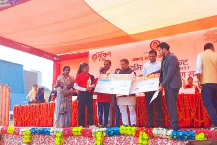 Dau Dayal Mahila PG College campus in Firozabad, Uttar Pradesh, India — photo 5