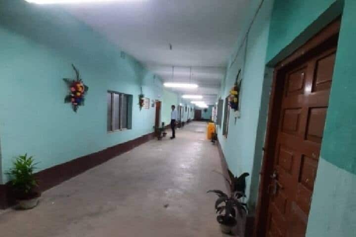 Dr Meghnad Saha College campus in Mirzatpur, West Bengal, India — photo 3