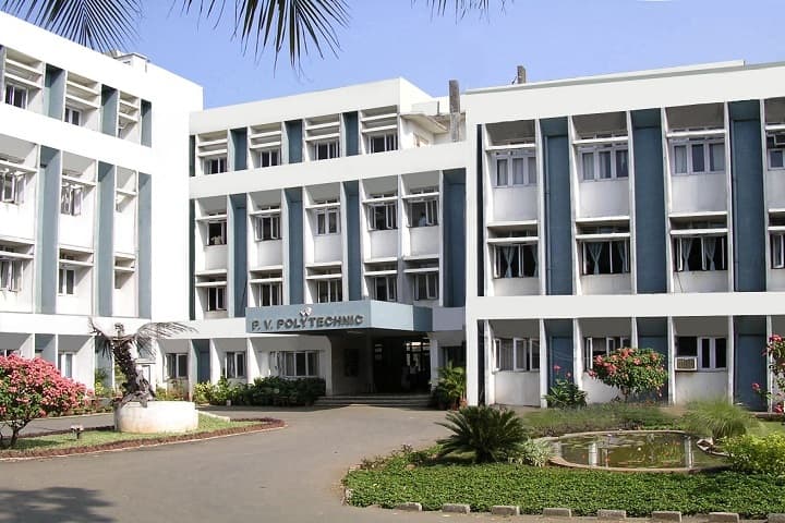 Premlila Vithaldas Polytechnic campus in Mumbai, Maharashtra, India — photo 1