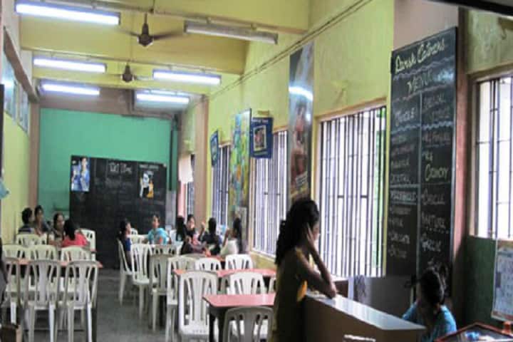 Premlila Vithaldas Polytechnic campus in Mumbai, Maharashtra, India — photo 6