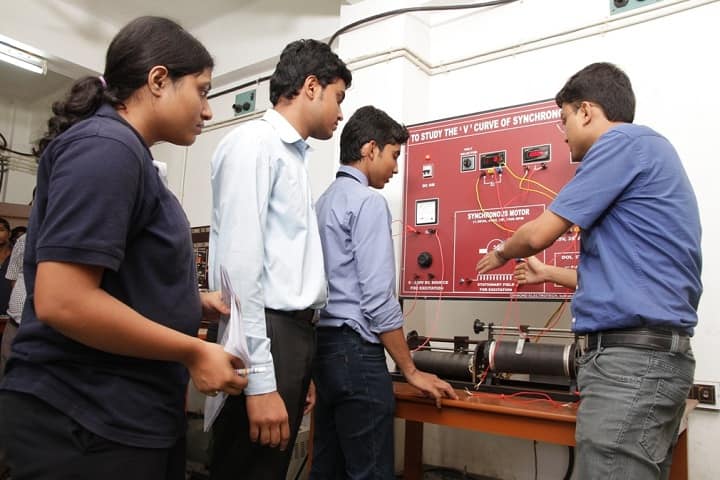 Saroj Mohan Institute of Technology campus in Hooghly, West Bengal, India — photo 5
