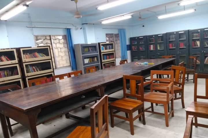 DN De Homoeopathic Medical College and Hospital campus in Kolkata, West Bengal, India — photo 3