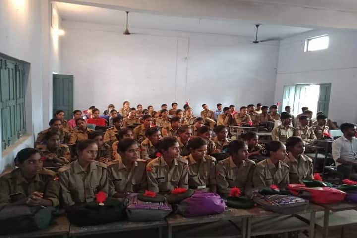 Dayanand Bachhrawan Post Graduate College campus in Raebareli, Uttar Pradesh, India — photo 3