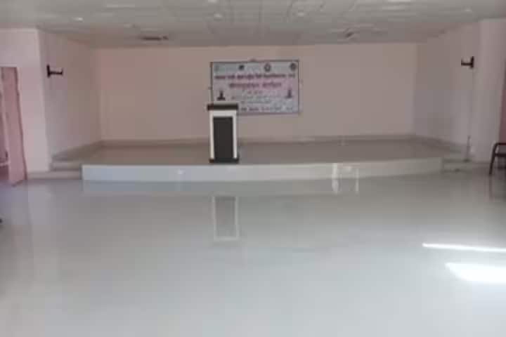 Mahatma Gandhi Antarrashtriya Hindi Vishwavidyalaya campus in Wardha, Maharashtra, India — photo 2