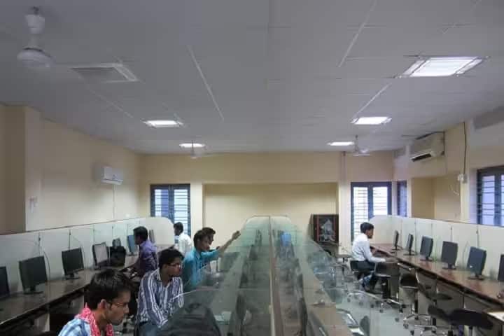Mahatma Gandhi Antarrashtriya Hindi Vishwavidyalaya campus in Wardha, Maharashtra, India — photo 6