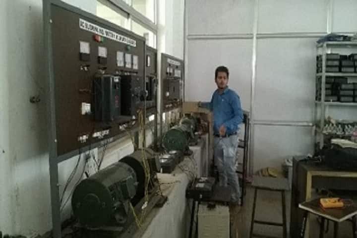 Pacific School of Engineering campus in Surat, Gujarat, India — photo 4