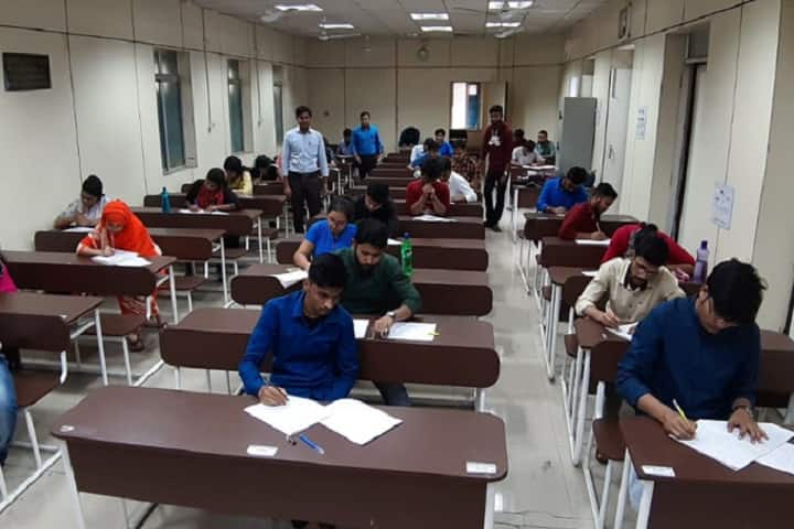 The Calcutta Homoeopathic Medical College and Hospital campus in Kolkata, West Bengal, India — photo 4