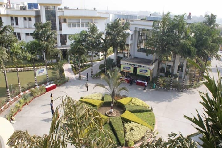 Invertis University campus in Bareilly, Uttar Pradesh, India — photo 2