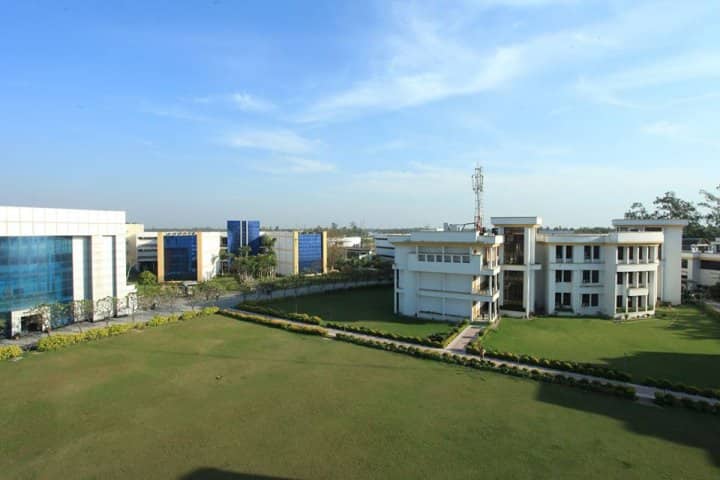 Invertis University campus in Bareilly, Uttar Pradesh, India — photo 3