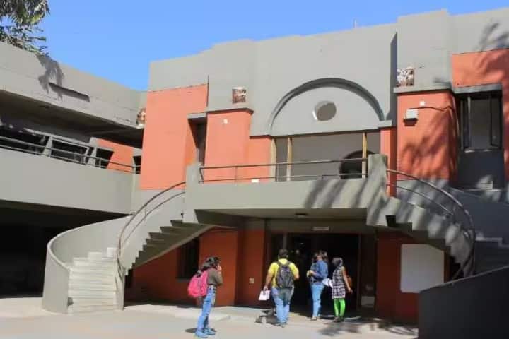 Sardar Vallabhbhai Global University, Ahmedabad campus in Ahmedabad, Gujarat, India