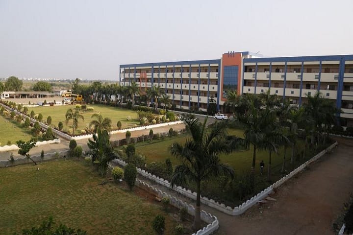 Eluru College of Engineering and Technology campus in Eluru, Andhra Pradesh, India — photo 1
