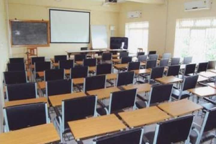 Eluru College of Engineering and Technology campus in Eluru, Andhra Pradesh, India — photo 2