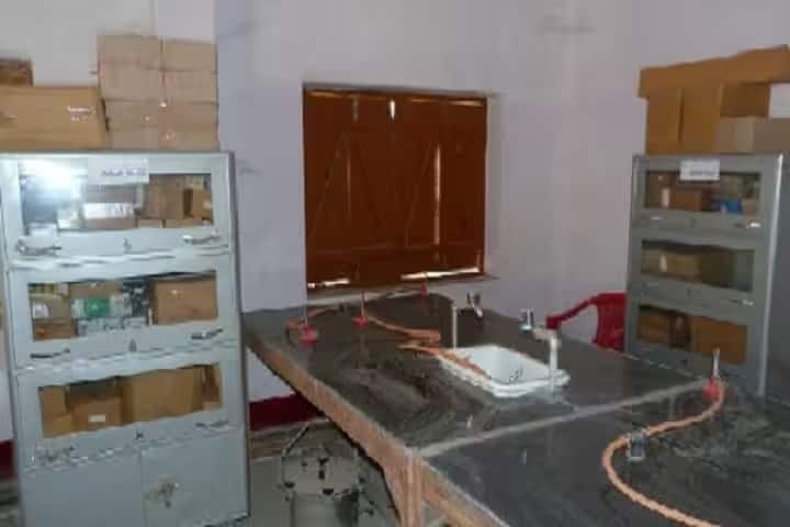 Indu Tapeshwar Singh Mahila College campus in Ghurdihan, Bihar, India — photo 3