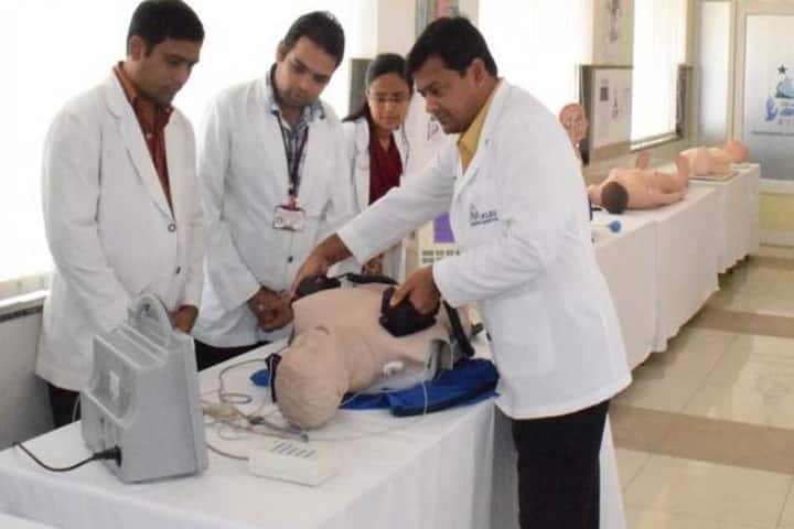 Shri BM Kankanawadi Ayurved Mahavidhyalaya and Kahe's Ayurveda Hospital and Medical Research Centre campus in Belgaum, Karnataka, India — photo 3