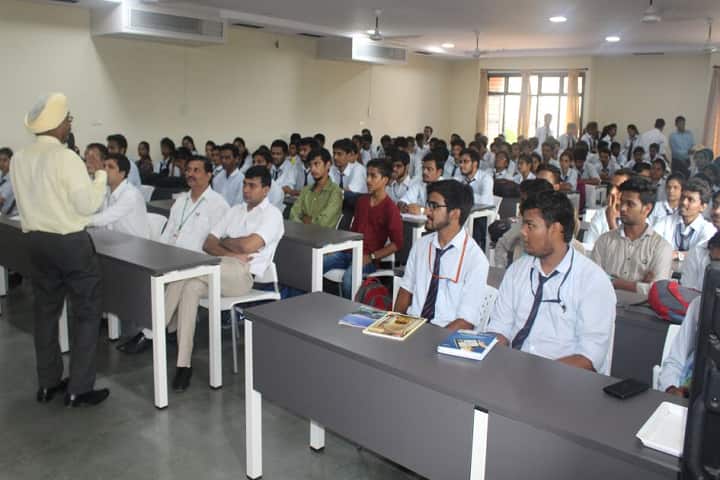 St Vincent Pallotti College of Engineering and Technology campus in Nagpur, Maharashtra, India — photo 4