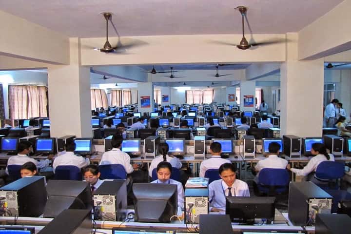 Amrapali Institute of Technology and Sciences campus in Haldwani, Uttarakhand, India — photo 3